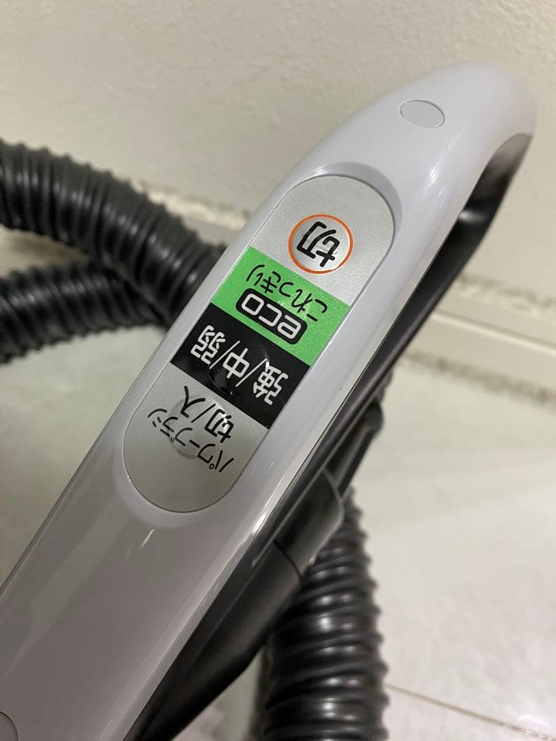 【超美品】⭐️日立 サイクロン掃除機 CV-SW200 HITACHI 赤