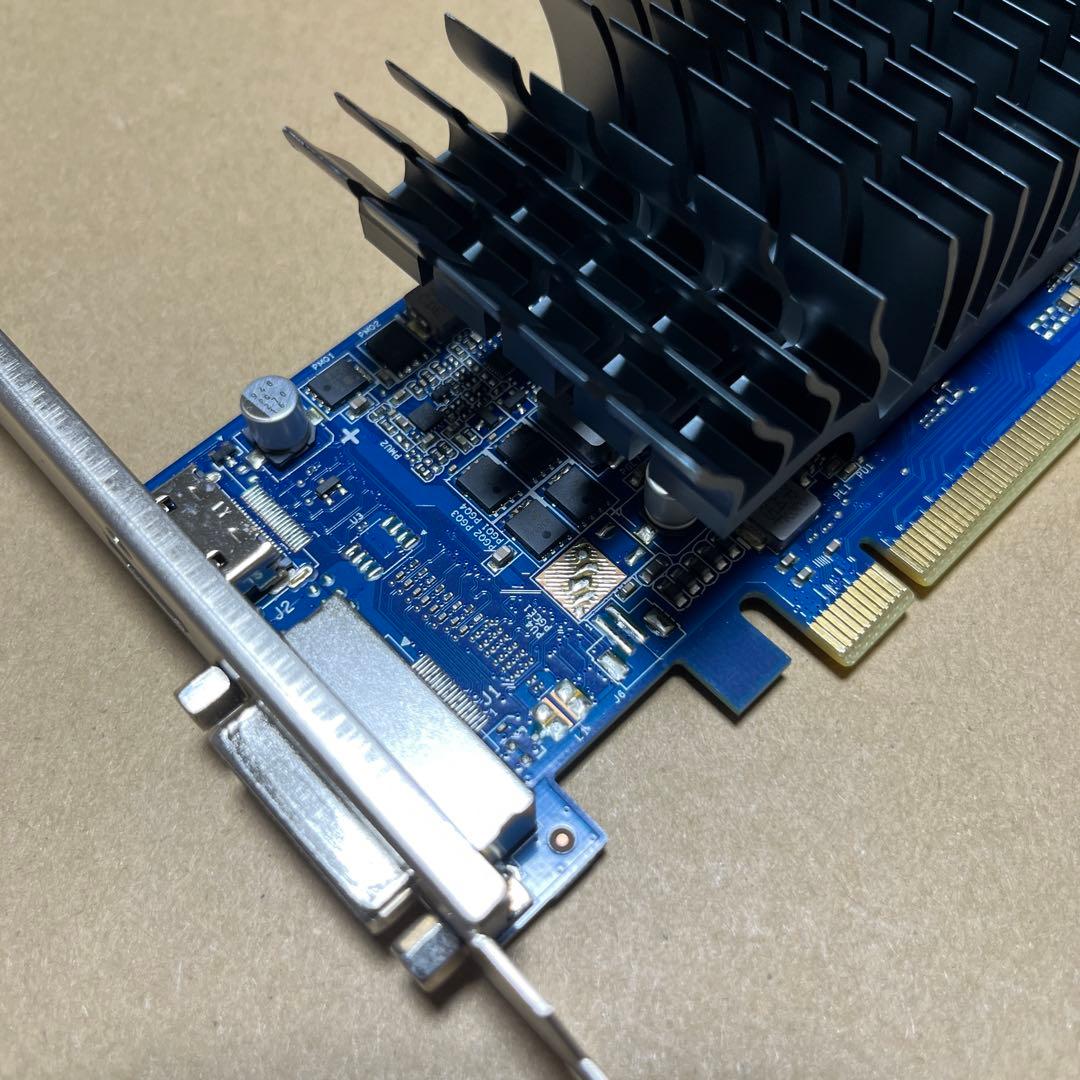 グラフィックボード・グラボ・ビデオカード ASUS GT1030-SL-2G-BRK