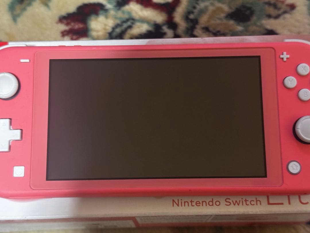 Nintendo Switch Lite コーラル(ピンク)