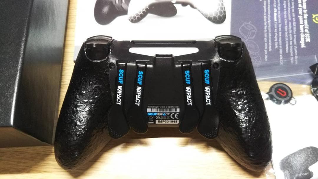 使用少 SCUF IMPACT PS4  コントローラー