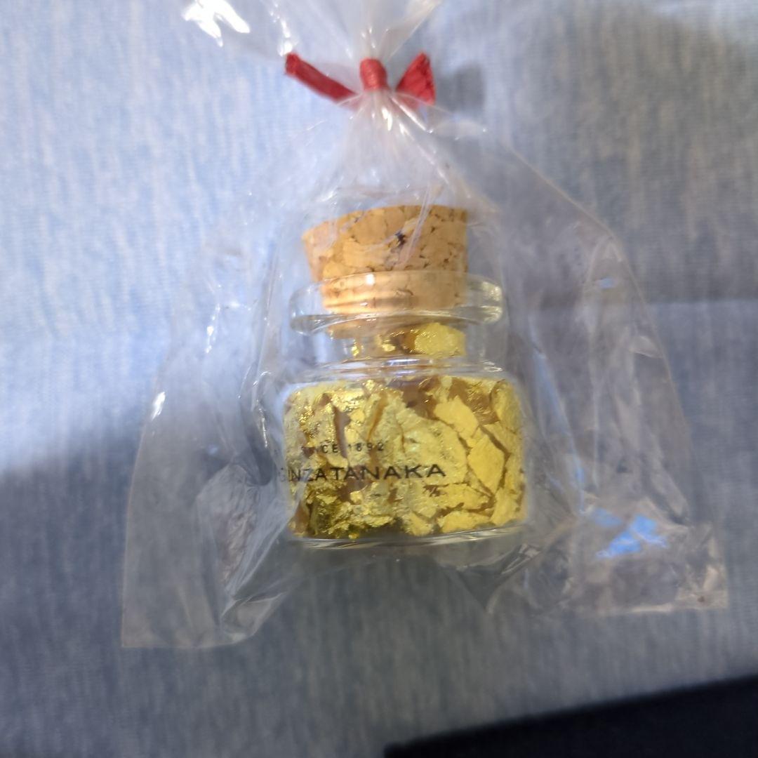 田中貴金属工業　金箔入り瓶5本＆収納ケース