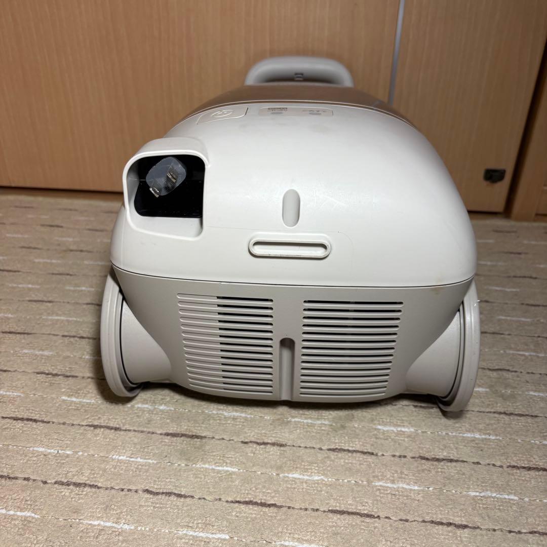 日立　掃除機　紙パック式掃除機　かるパック　CV-KP90H
