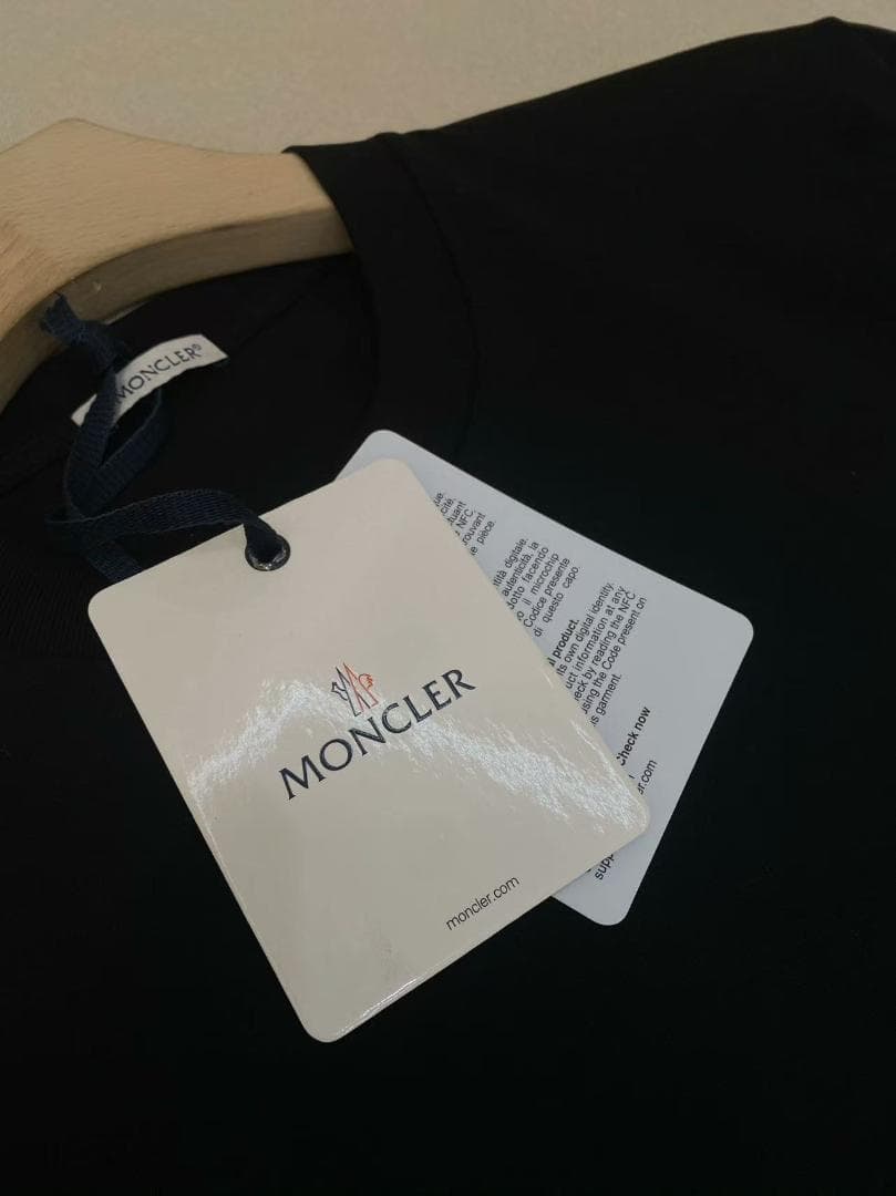 新品！モンクレール T シャツ ブラック サイズ 12A S