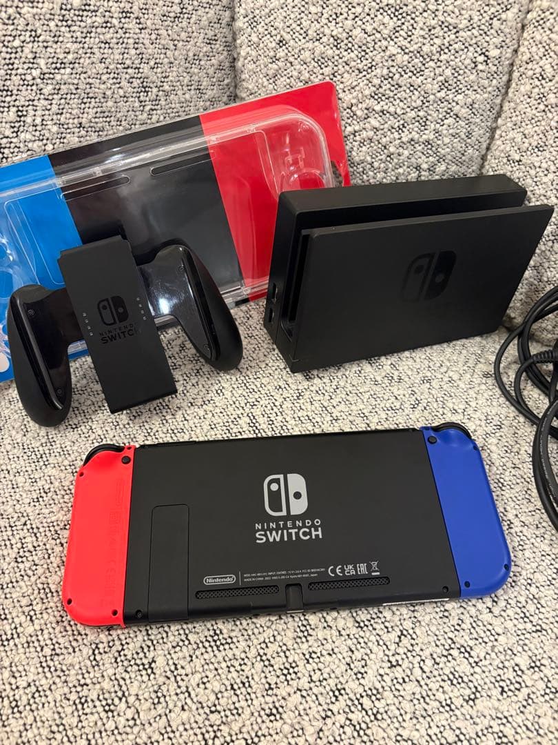 【美品】Nintendo Switch 本体セット ケース付き