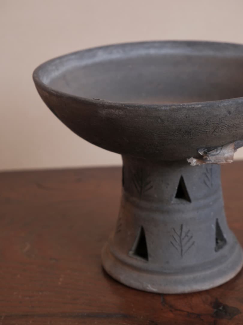 手造り　新羅　焼締透かし高杯　須恵器　菓子器　輸入品　Q1590