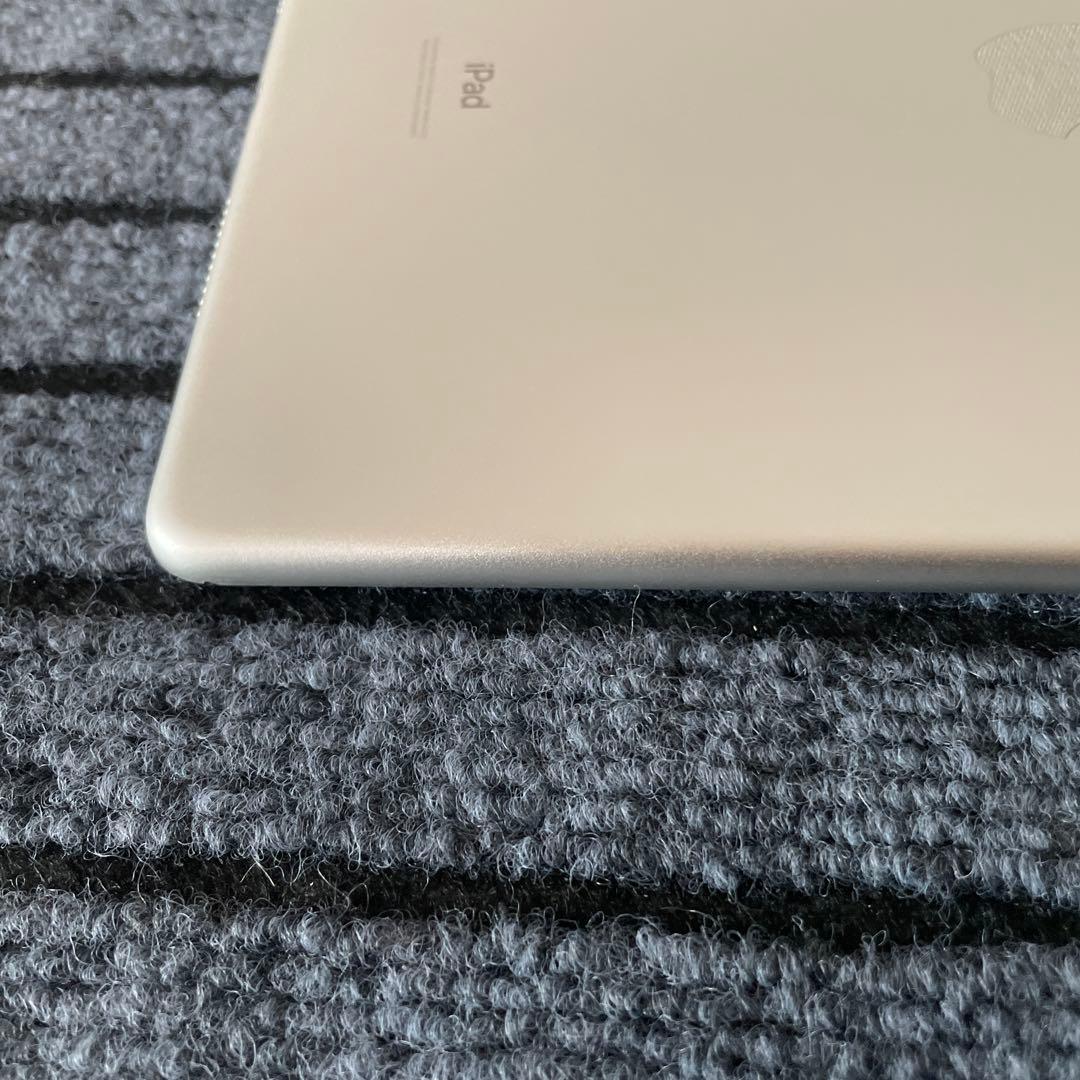 57 iPad Air3 3世代 64GB SIMフリーモデル シルバー