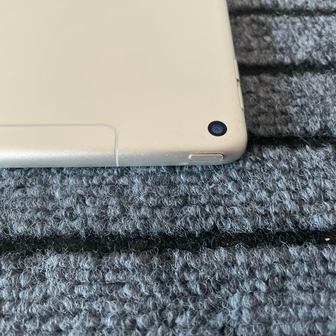 57 iPad Air3 3世代 64GB SIMフリーモデル シルバー