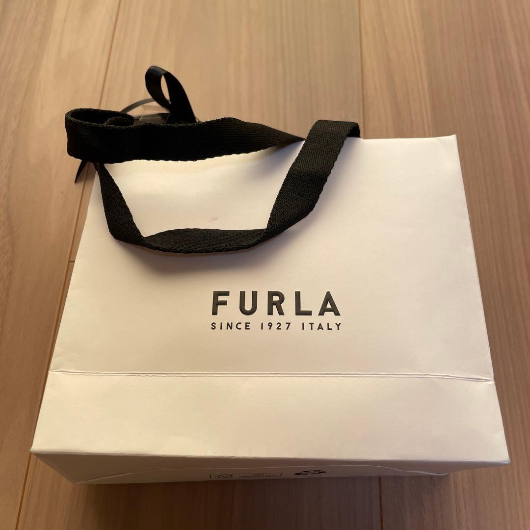 FURLA ピンク レザー 名刺入れ