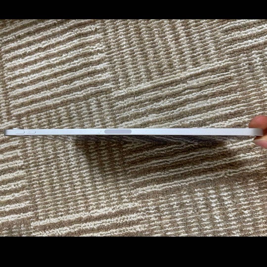 や*す様 Apple iPad Air 第４世代64GB