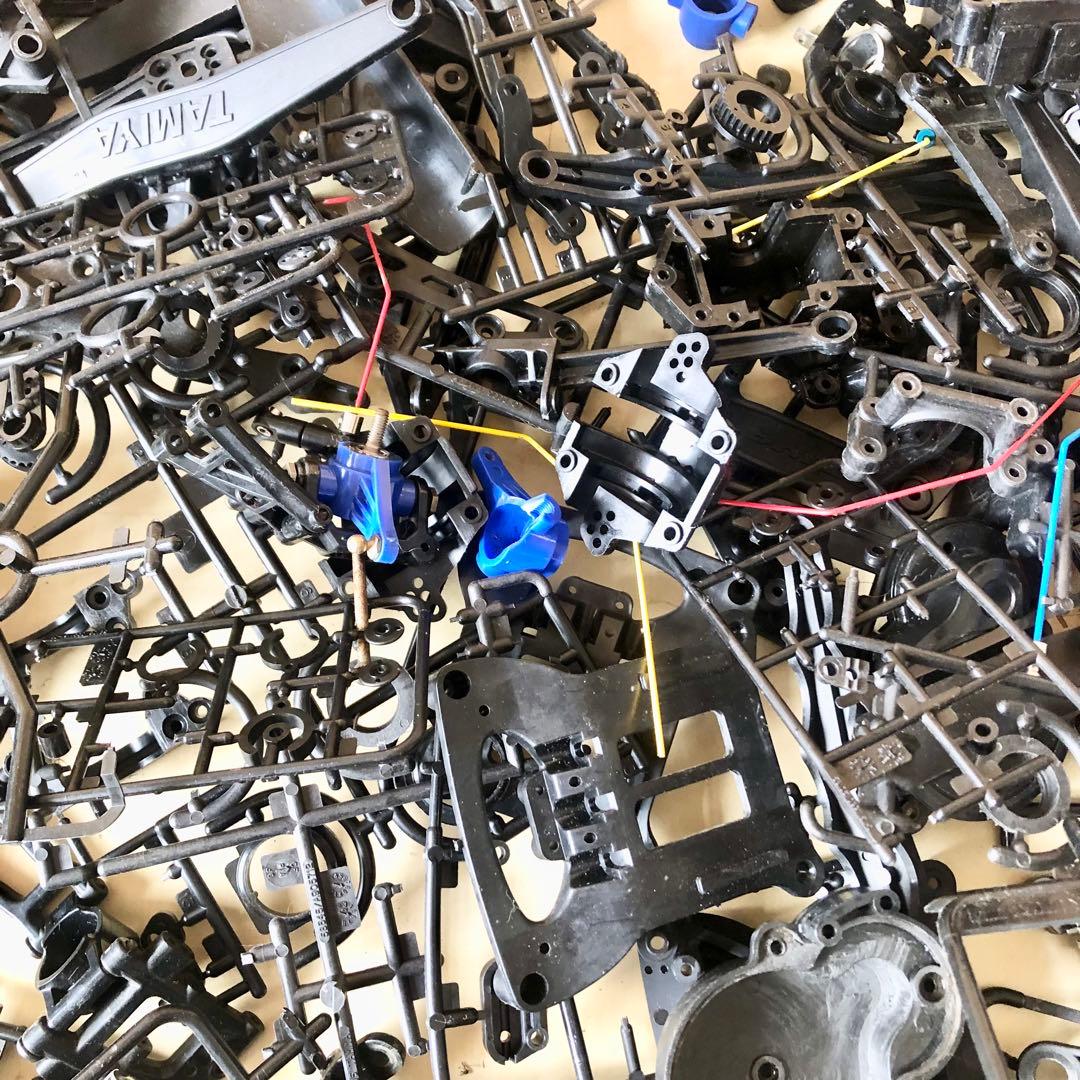 タミヤ 1/10RCシャーシ5台+ジャンクパーツ大量 まとめて