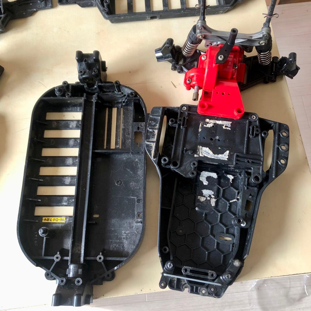 タミヤ 1/10RCシャーシ5台+ジャンクパーツ大量 まとめて