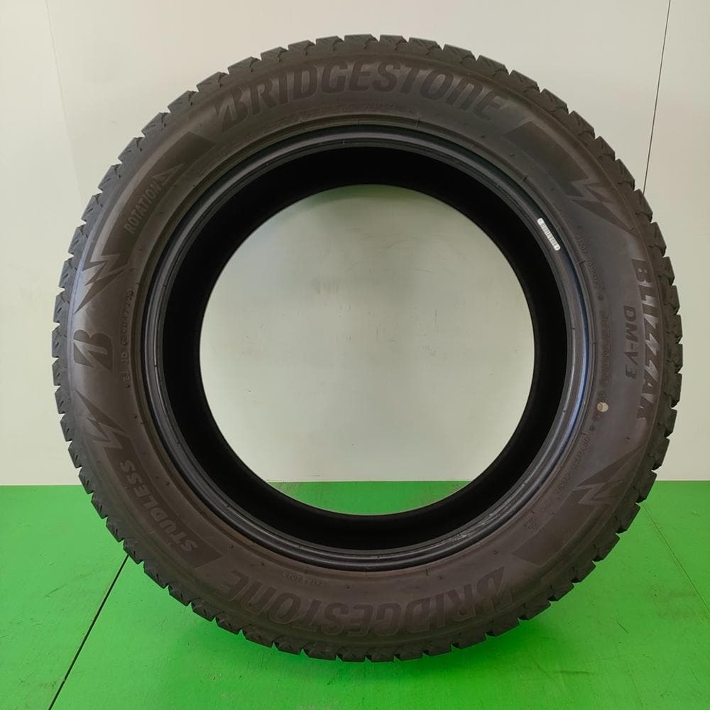タイヤ・ホイール BRIDGESTONE 285/50R20 BLIZZAK DMV3 YW854