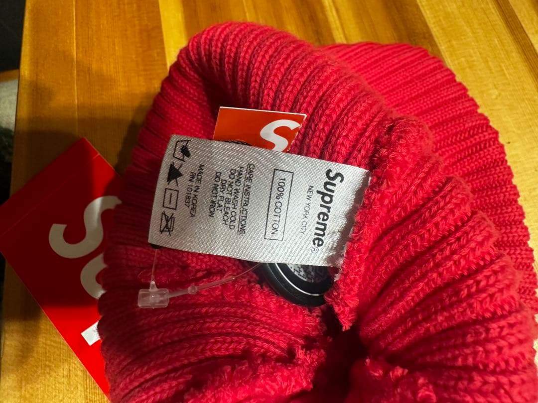 Supreme レッド ニット帽