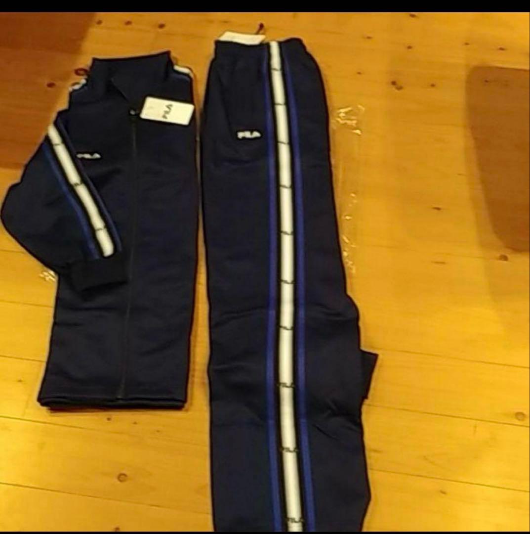 くまゴロー　新品　FILA ジャージ上下