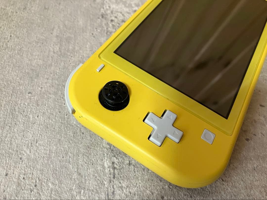 Nintendo Switch Lite イエロー 本体　ジャンク