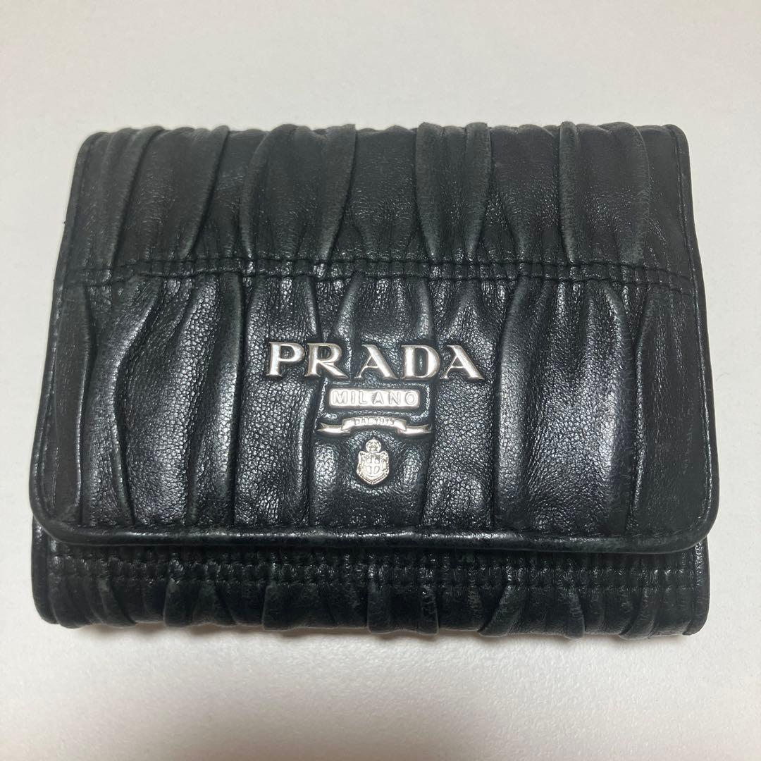 PRADA ブラック 三つ折り財布 レザー