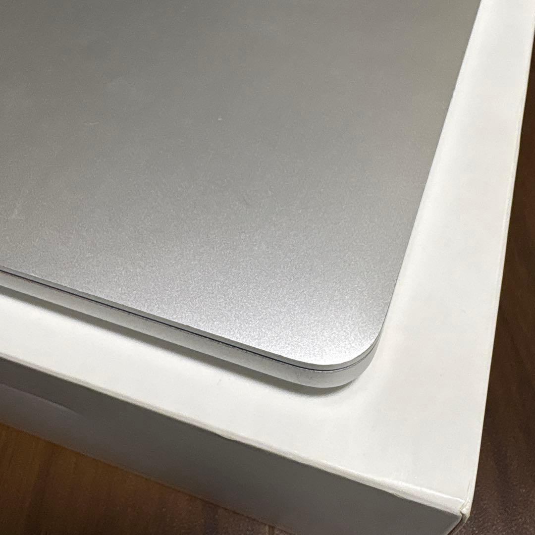 MacBook Pro (13インチ 2020 TB3×4ポート)