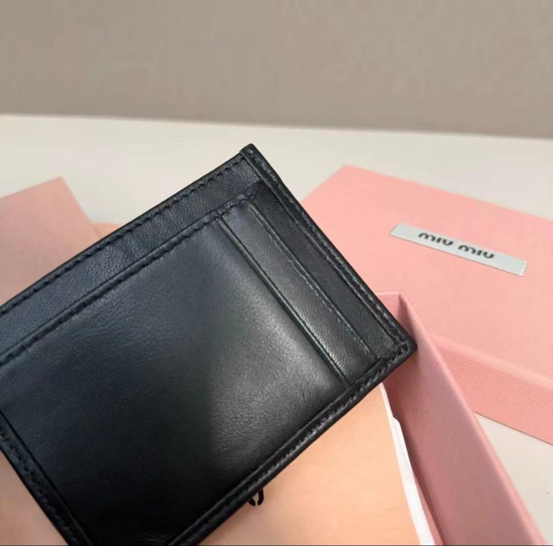 miu miu ブラック レザー 名刺入れ ギャザー加工