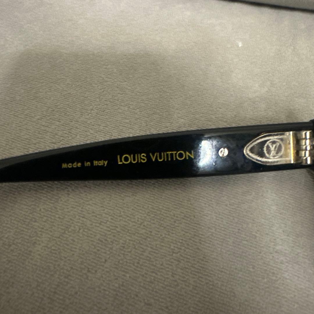 サングラス LOUIS VUITTONロゴ