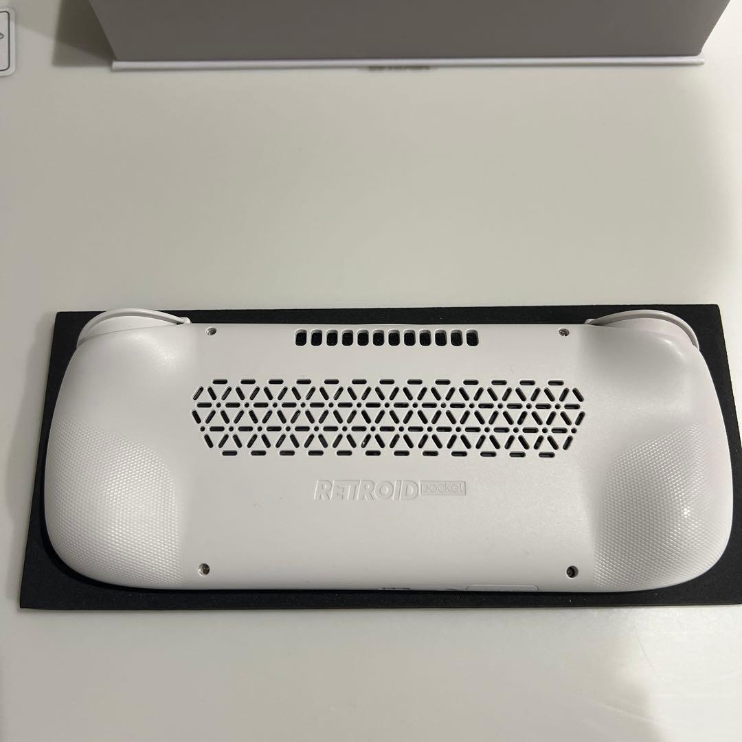 RETROID POCKET5 ホワイト　グリップ付き