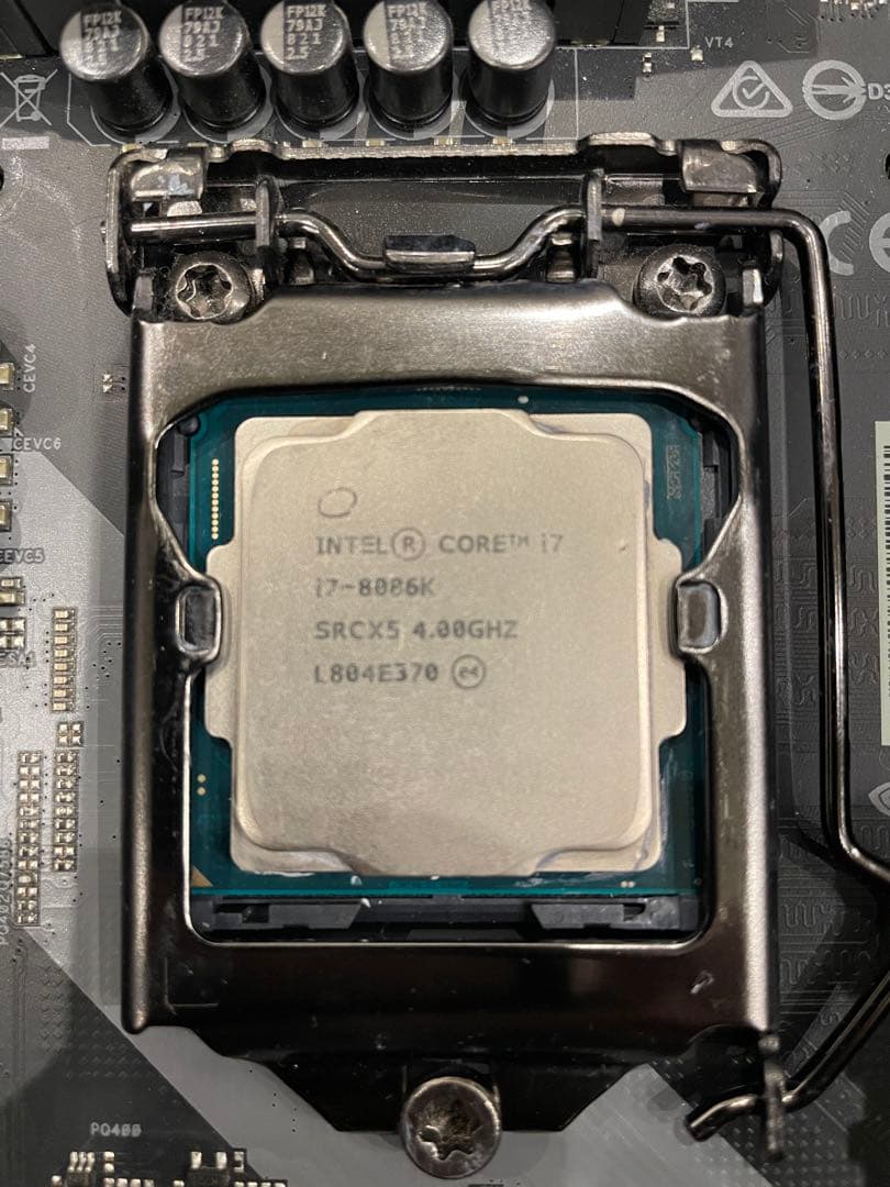 Fatal1ty Z370 マザー　8086K メモリ32g