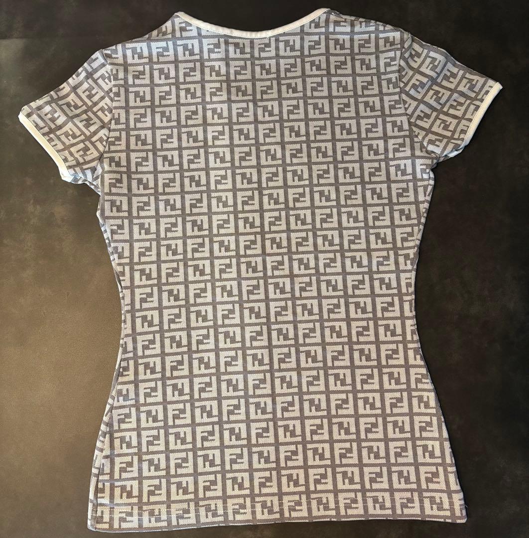 FENDI フェンディ　Mサイズ　Tシャツ　レディース　半袖
