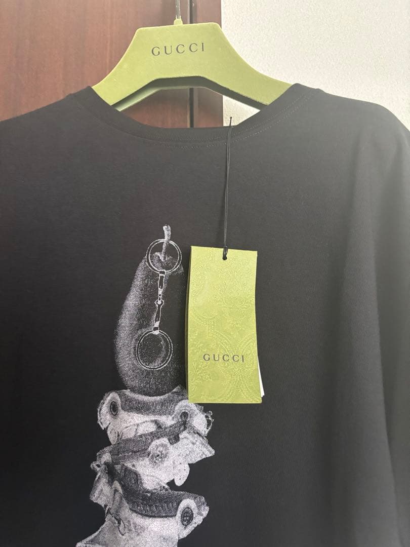 【新品未使用】GUCCI ロゴTシャツ(バックプリント) S