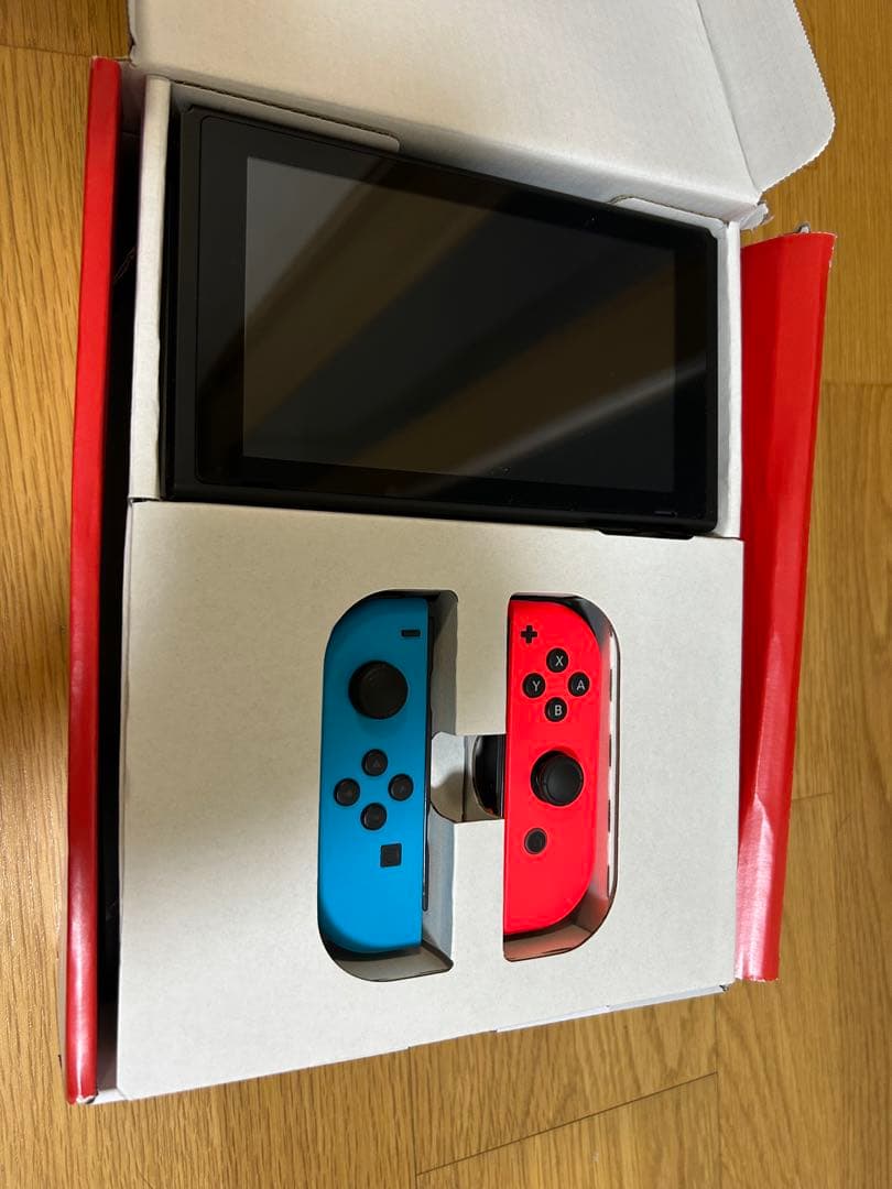 おまけ付き　任天堂　Switch 本体 + 桃鉄ワールド 美品