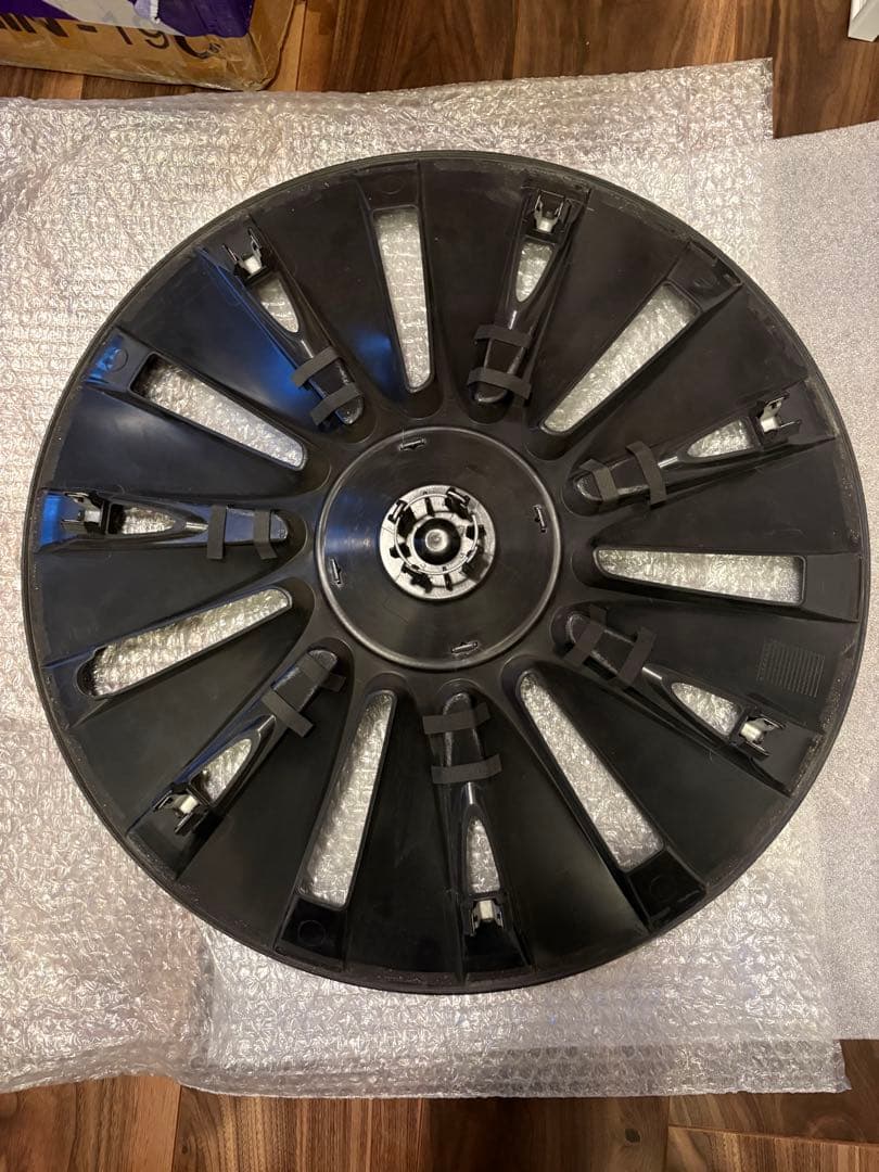 テスラ19インチ マットブラック ホイールカバー 4個セット(Tesla)