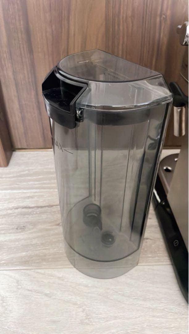 DeLonghi デディカ EC680M エスプレッソ カプチーノメーカー