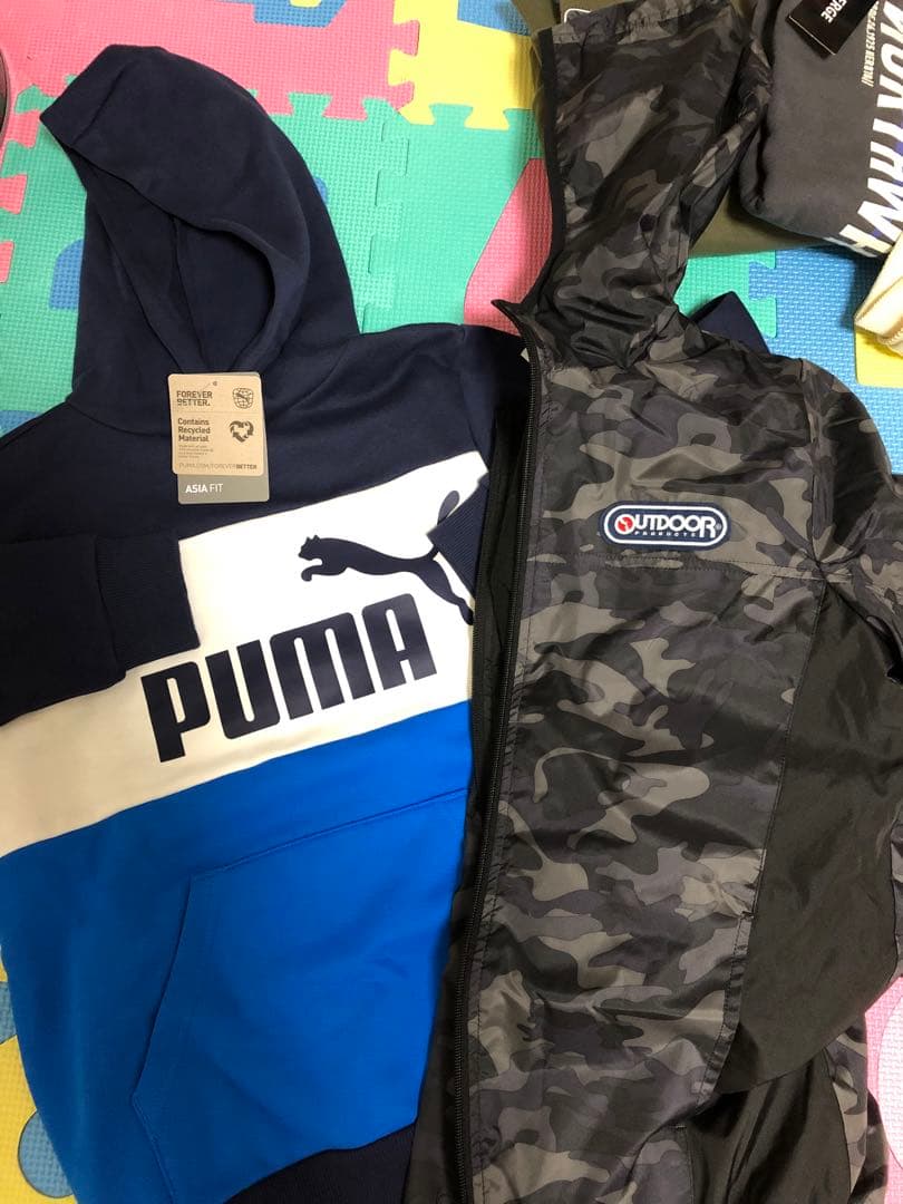 新品未使用PUMA フード付きトップス & OUTDOOR セット Tシャツ入