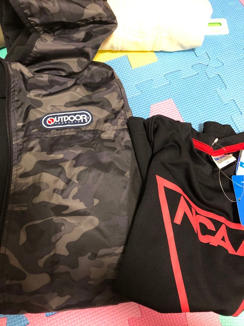 新品未使用PUMA フード付きトップス & OUTDOOR セット Tシャツ入