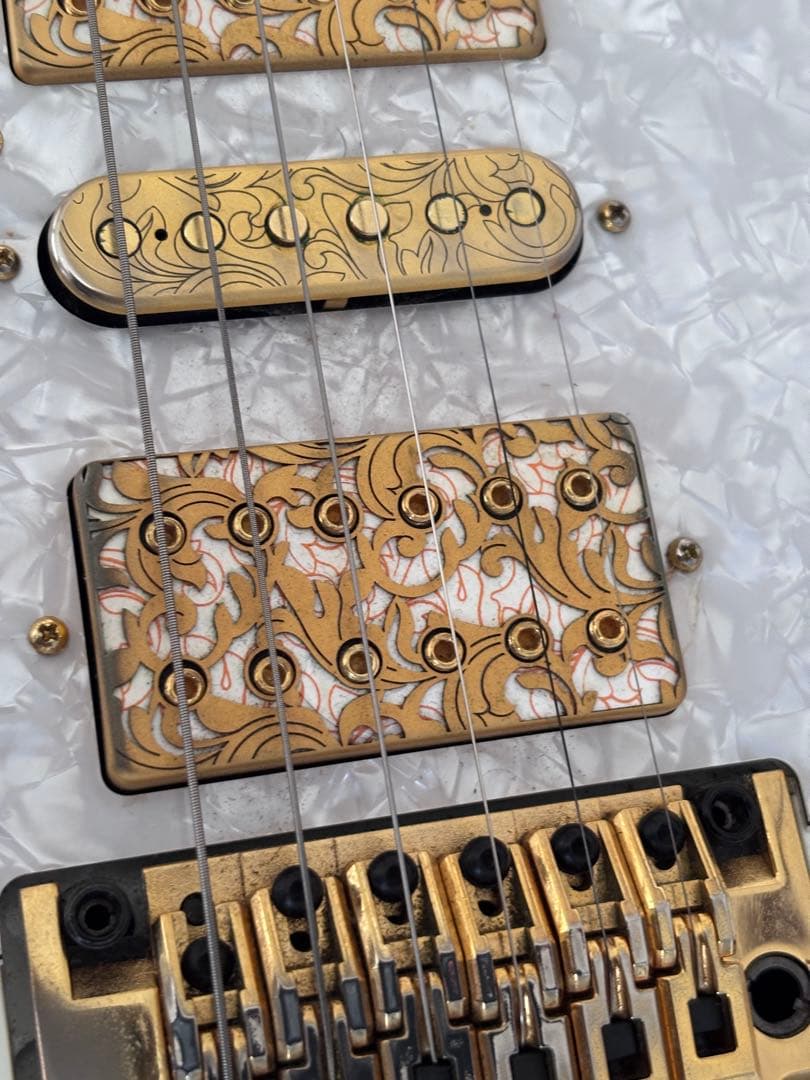 Ibanez PIA (Steve Vai )エレキギター ホワイト ケース付き