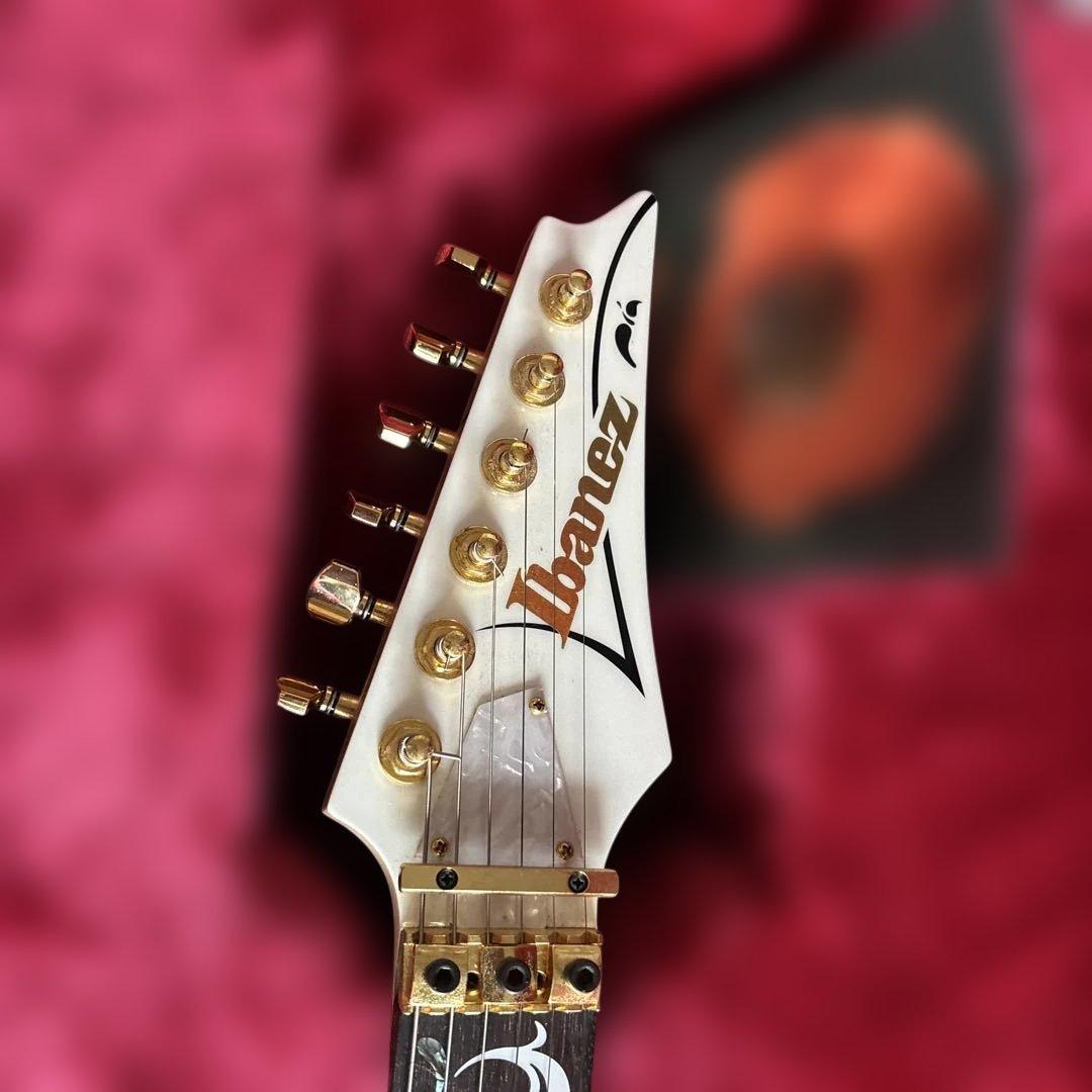 Ibanez PIA (Steve Vai )エレキギター ホワイト ケース付き