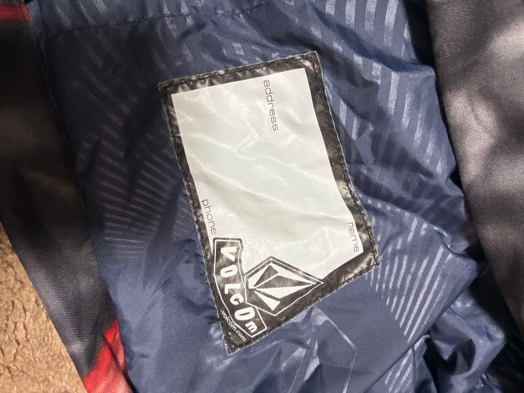 シ*ズ様 Volcom スノーボードジャケット　上下セット中古