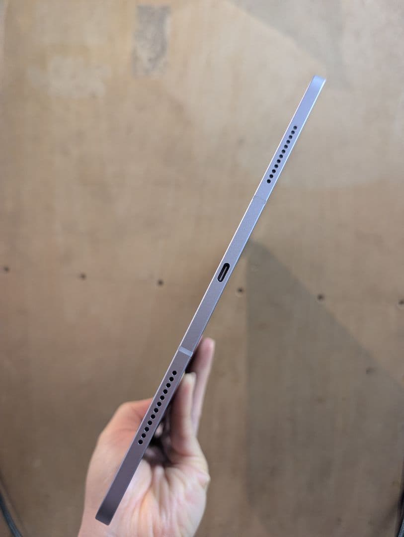 ほぼ新品 Ipad Air 第7世代 13インチ M3チップ セルラー