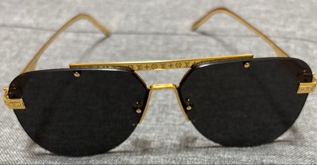 LOUIS VUITTON サングラス ゴールドフレーム