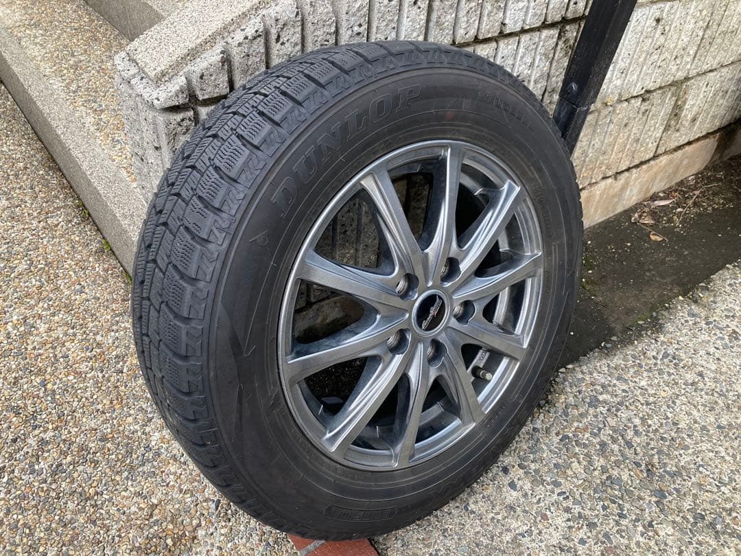 【大特価】DUNLOP スタッドレスタイヤ ホイール付き4本195/65R15