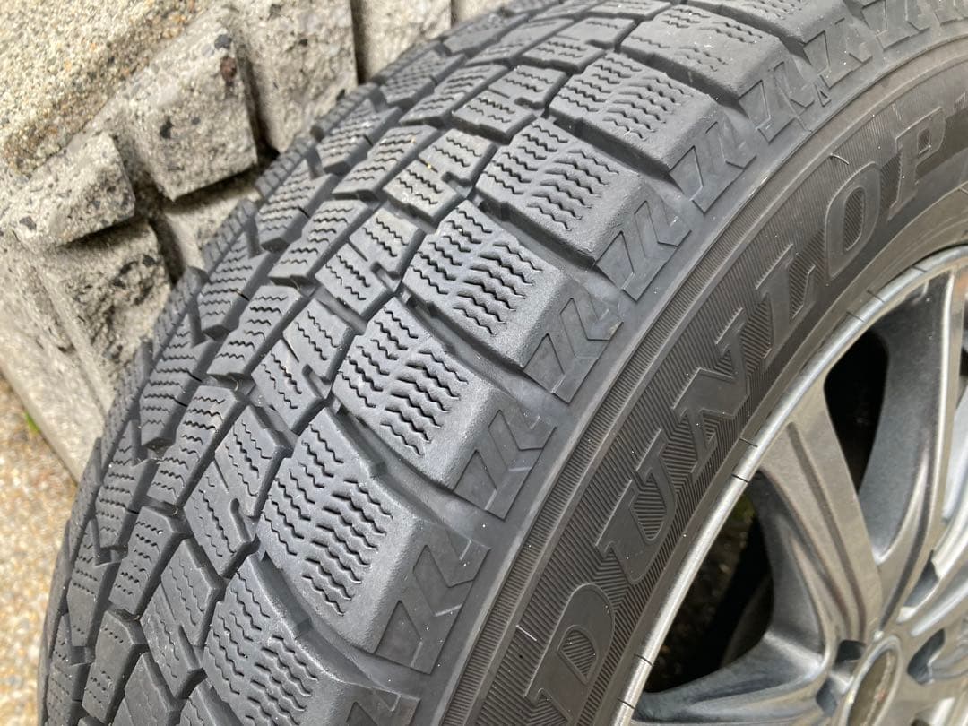 【大特価】DUNLOP スタッドレスタイヤ ホイール付き4本195/65R15