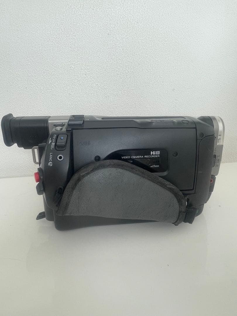 ビデオカメラ SONY handycam CCD-TRV80 Hi8