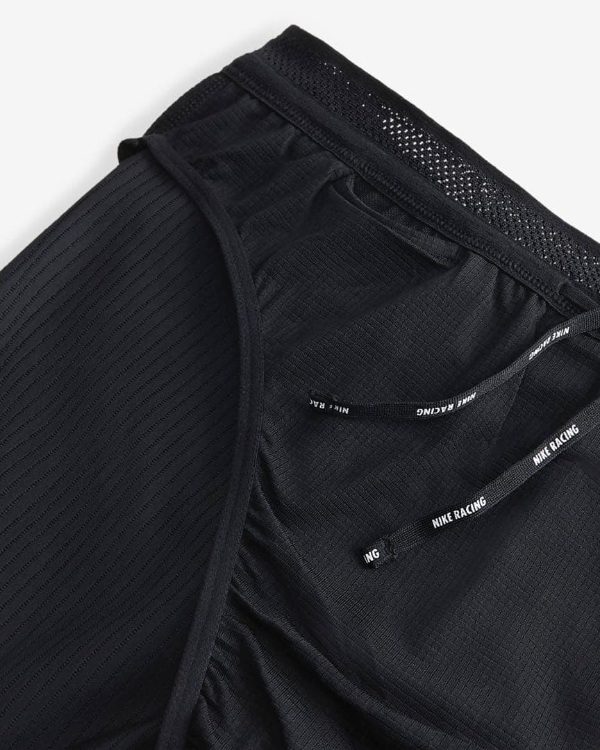 新品未使用　ナイキ　エアロスイフト　ハーフタイツ　L ブラック