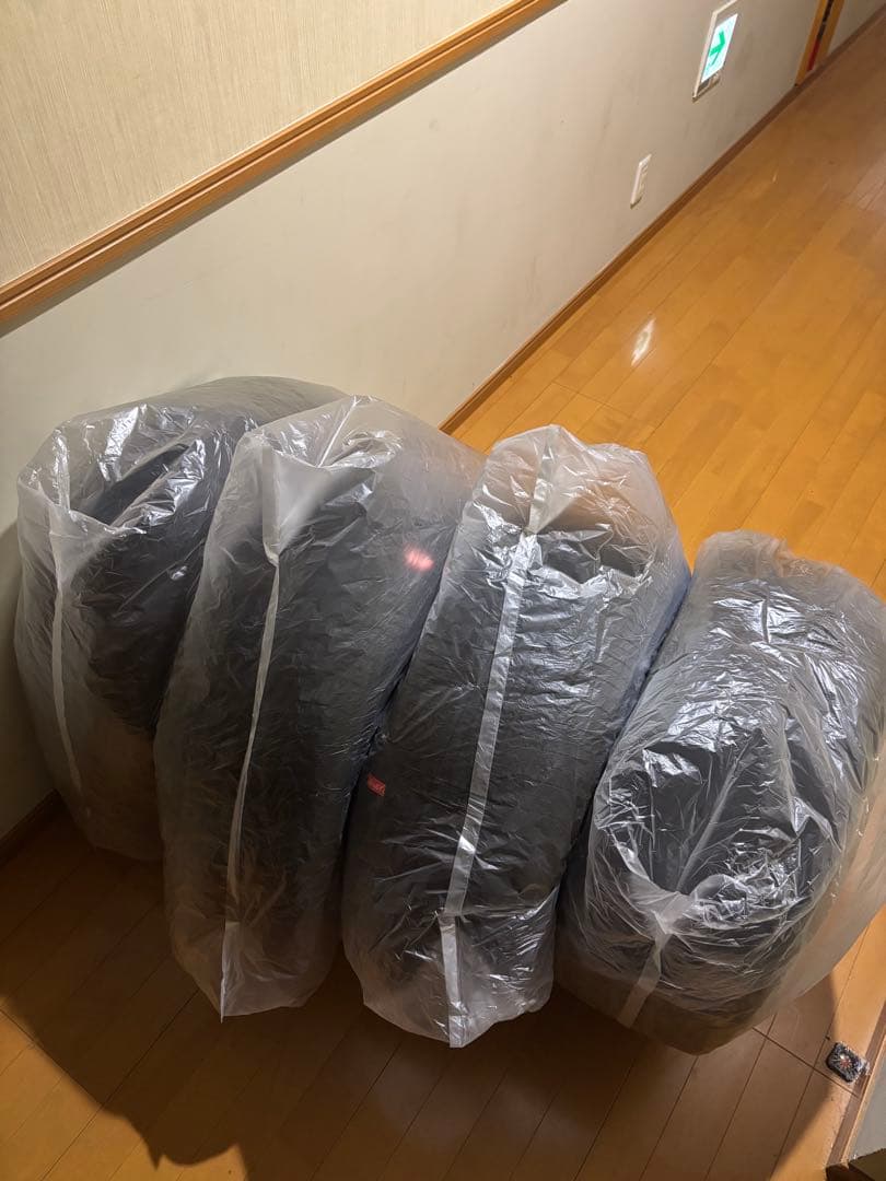 YOKOHAMA 245/40R19 ADVANサマータイヤ4本セット