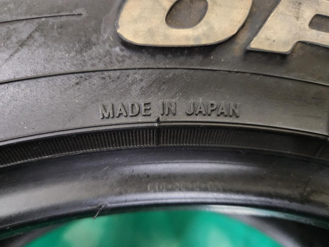 送料込☆2022年製TOYOトーヨー タイヤ 215/65R16 日本製☆4本
