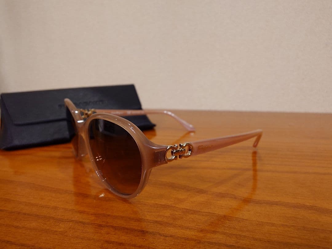 sale！〈FERRAGAMO〉ガンチーニ☆ ラウンド型サングラス　2024