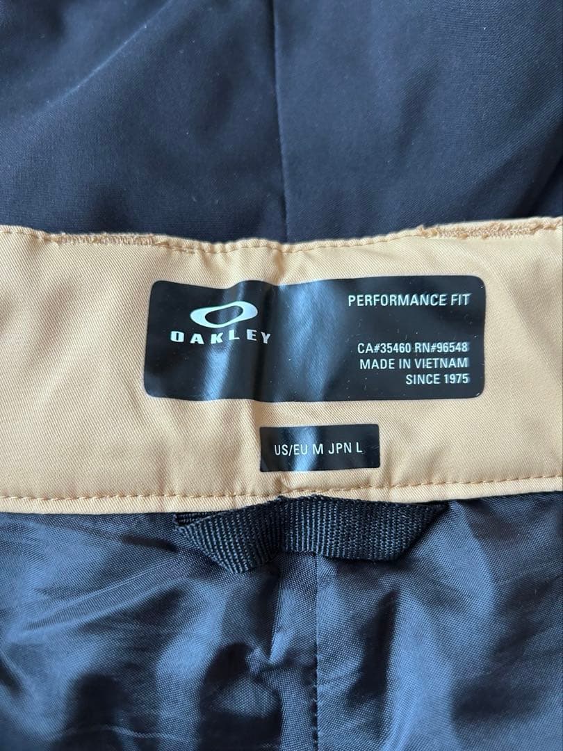 Oakley スノーボードウェア　上下セット　黒・キャメル