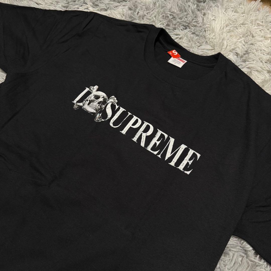supreme Tシャツ　黒　Lサイズ　即日発送！
