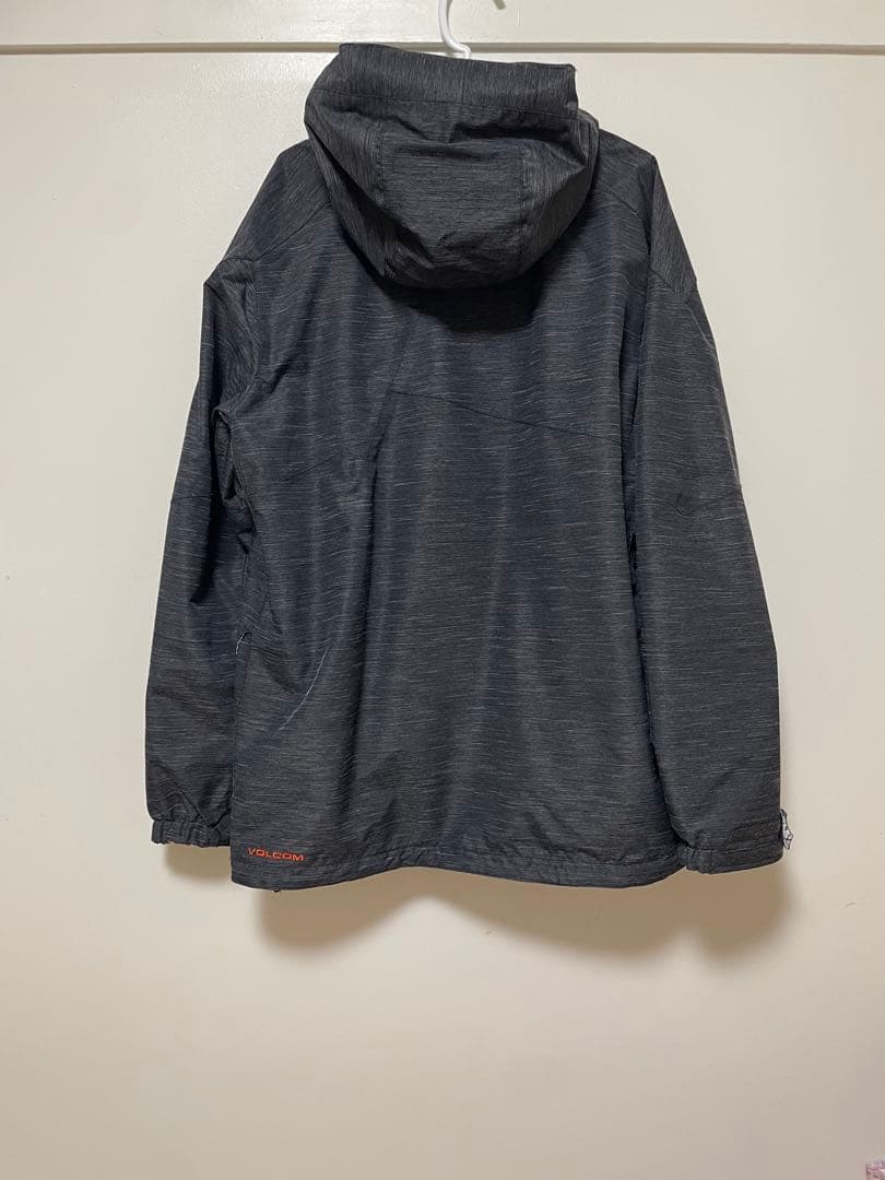極美品VOLCOM グレーのスノーボードウェア（フード付き）L