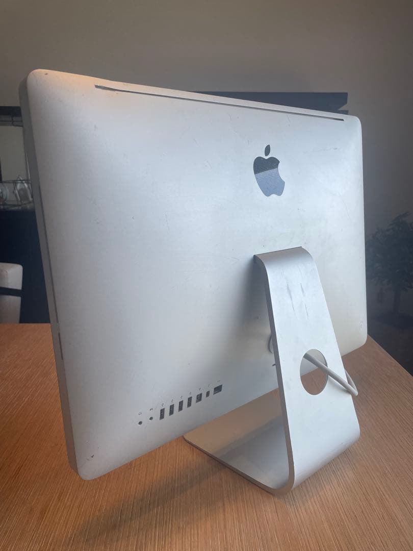 Apple iMac (21.5-inch, Mid 2011)送料込み