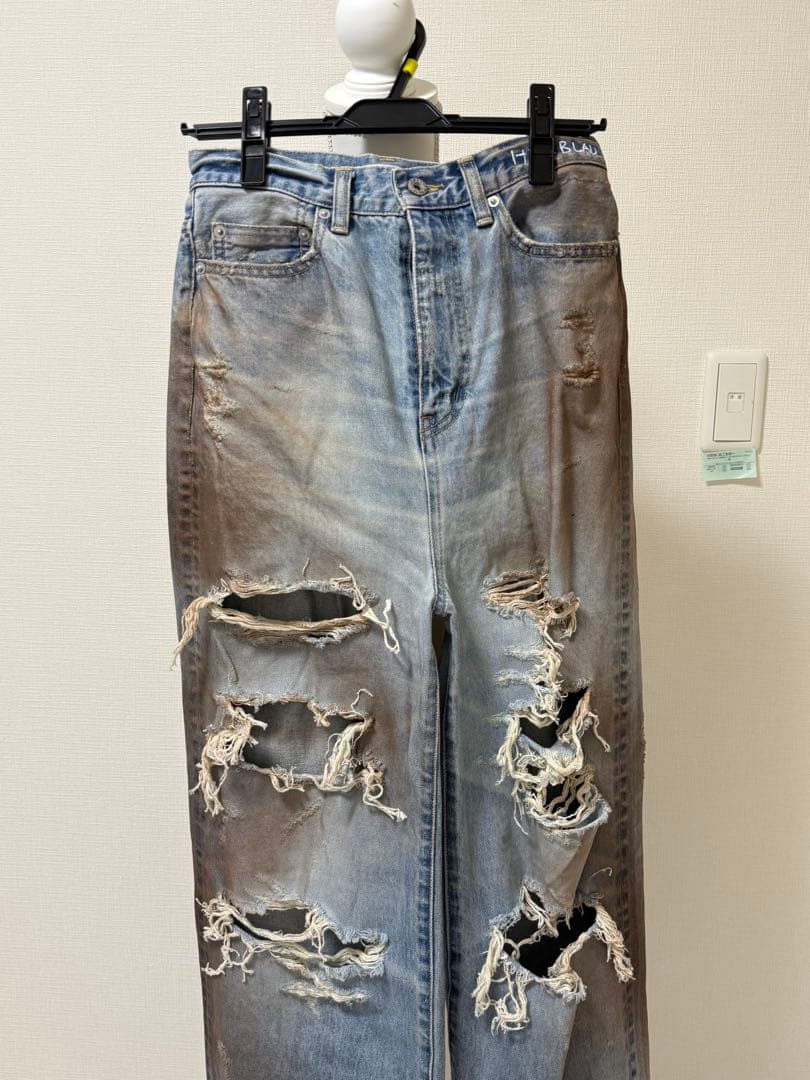 あのちゃん HELLBLAU ダメージデニムパンツ（BLUE）
