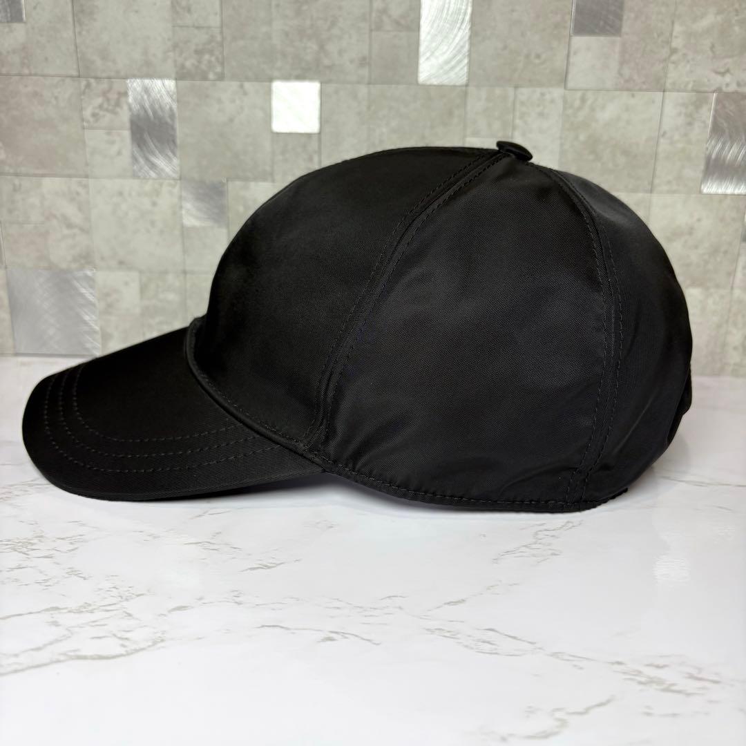 PRADA プラダ　三角プレート　キャップ　帽子　ベースボール　Re-Nylon